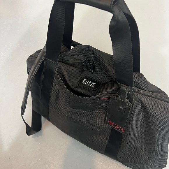 Tumi Alpha Corporate Weekender Travel Duffle Duffel Bag Nylon Black - Picture 3 of 15